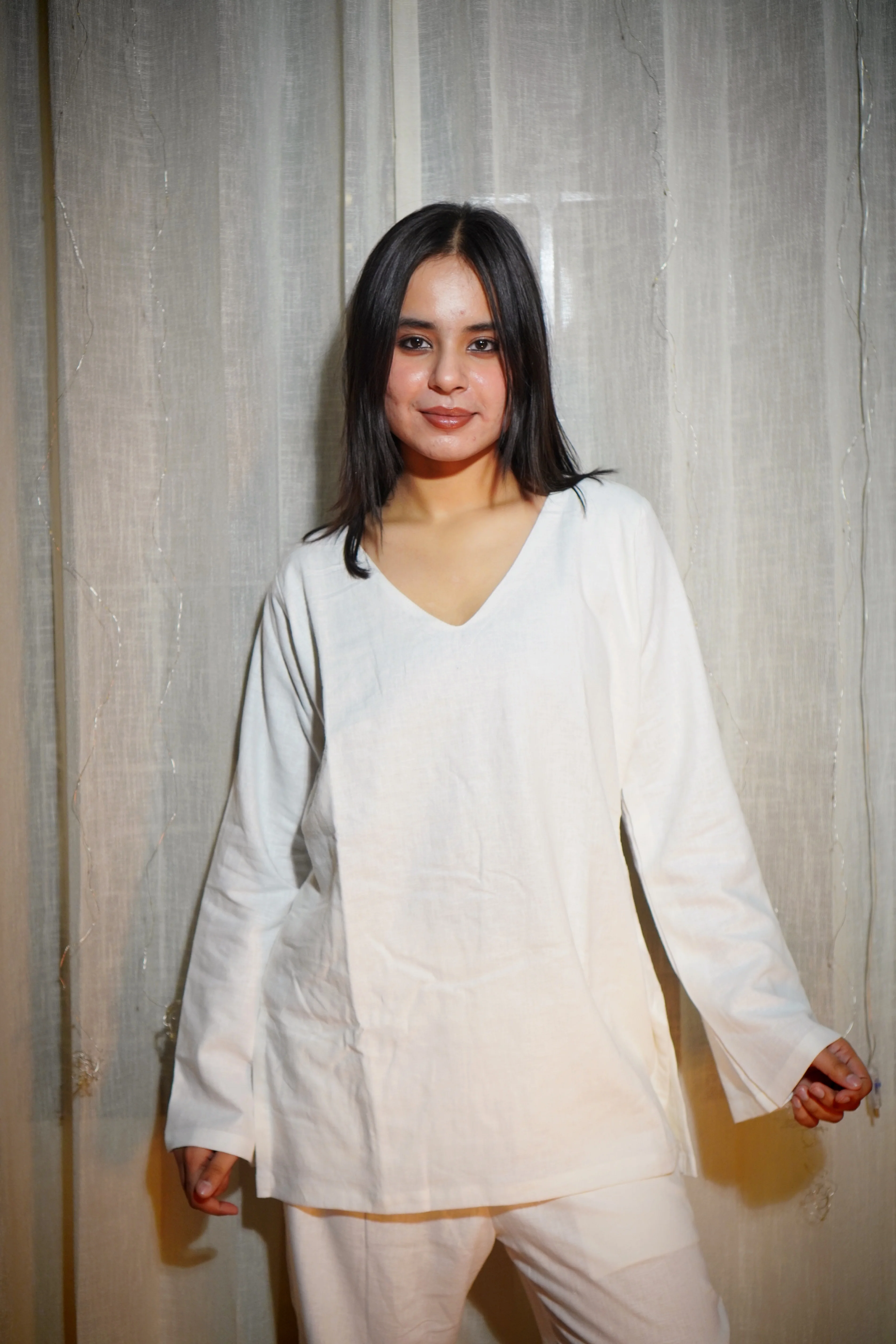 ABIRA OVERSIZE LINEN KURTA