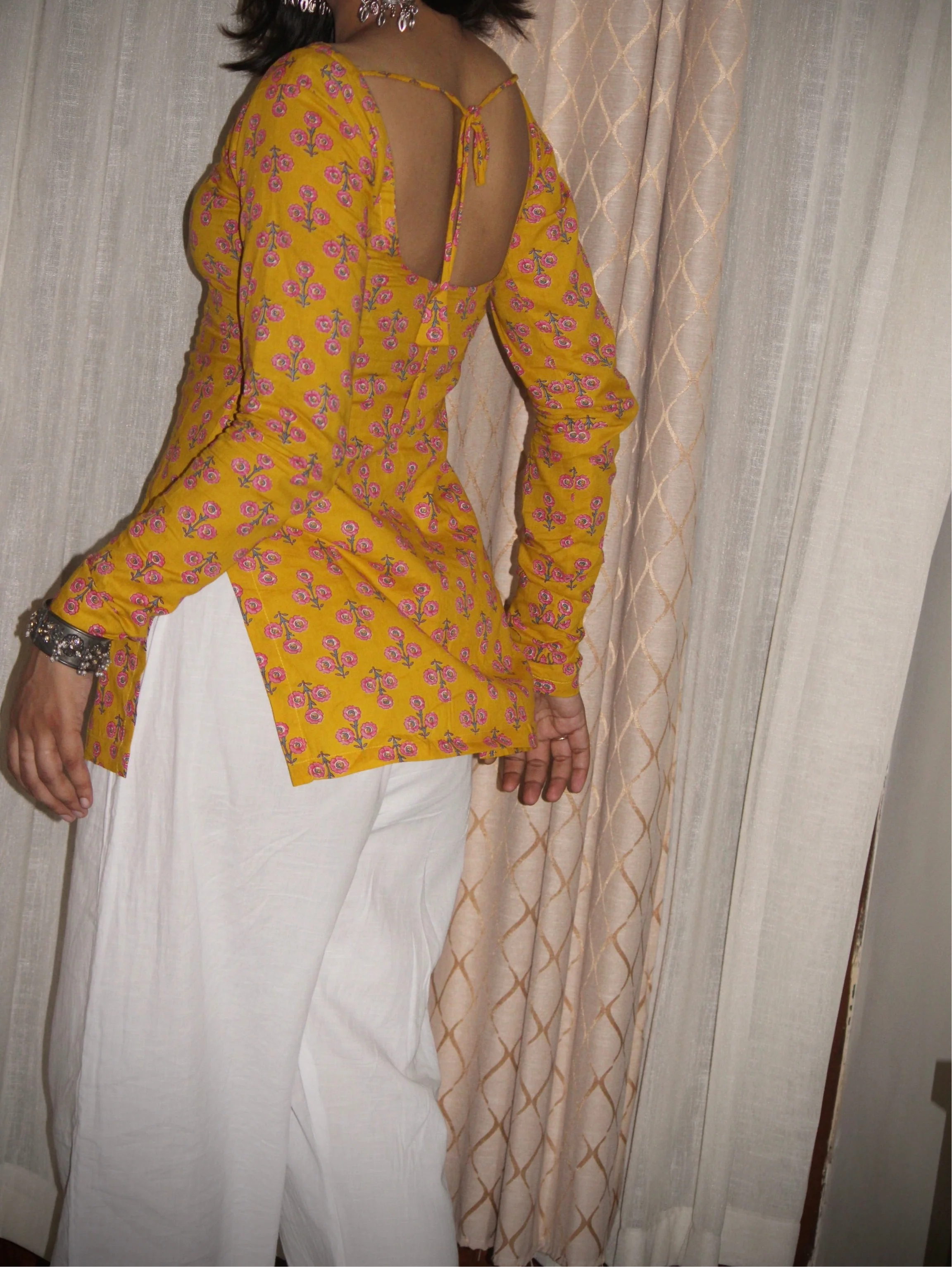HUNAR DEEP BACK KURTI - Image 2
