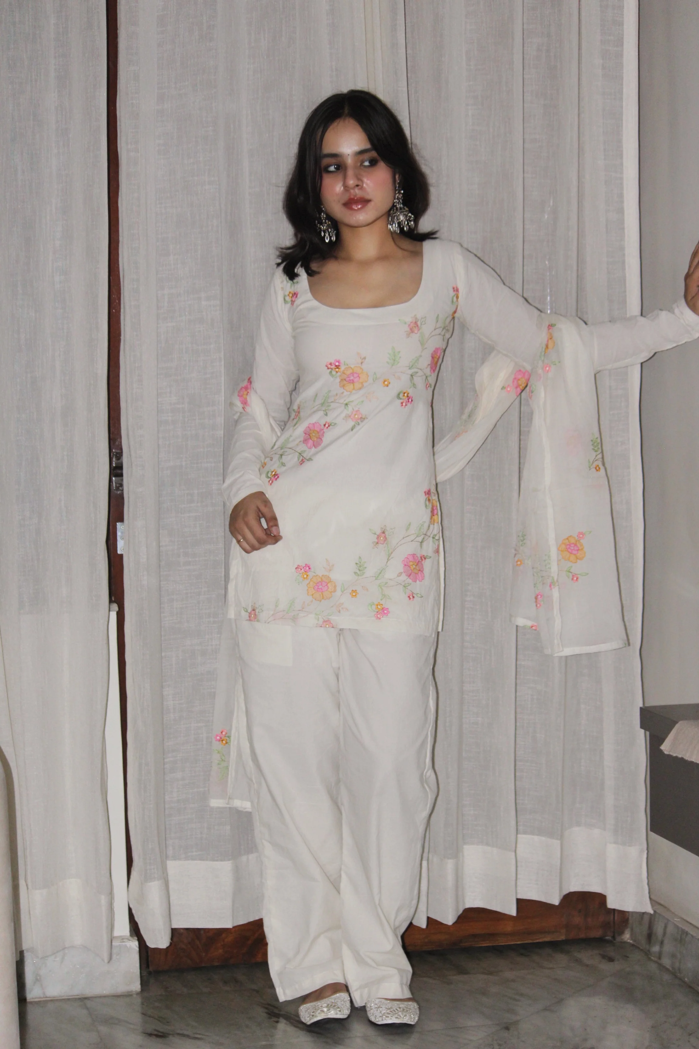 Khawaab kurti Pant Dupatta Set - Image 7