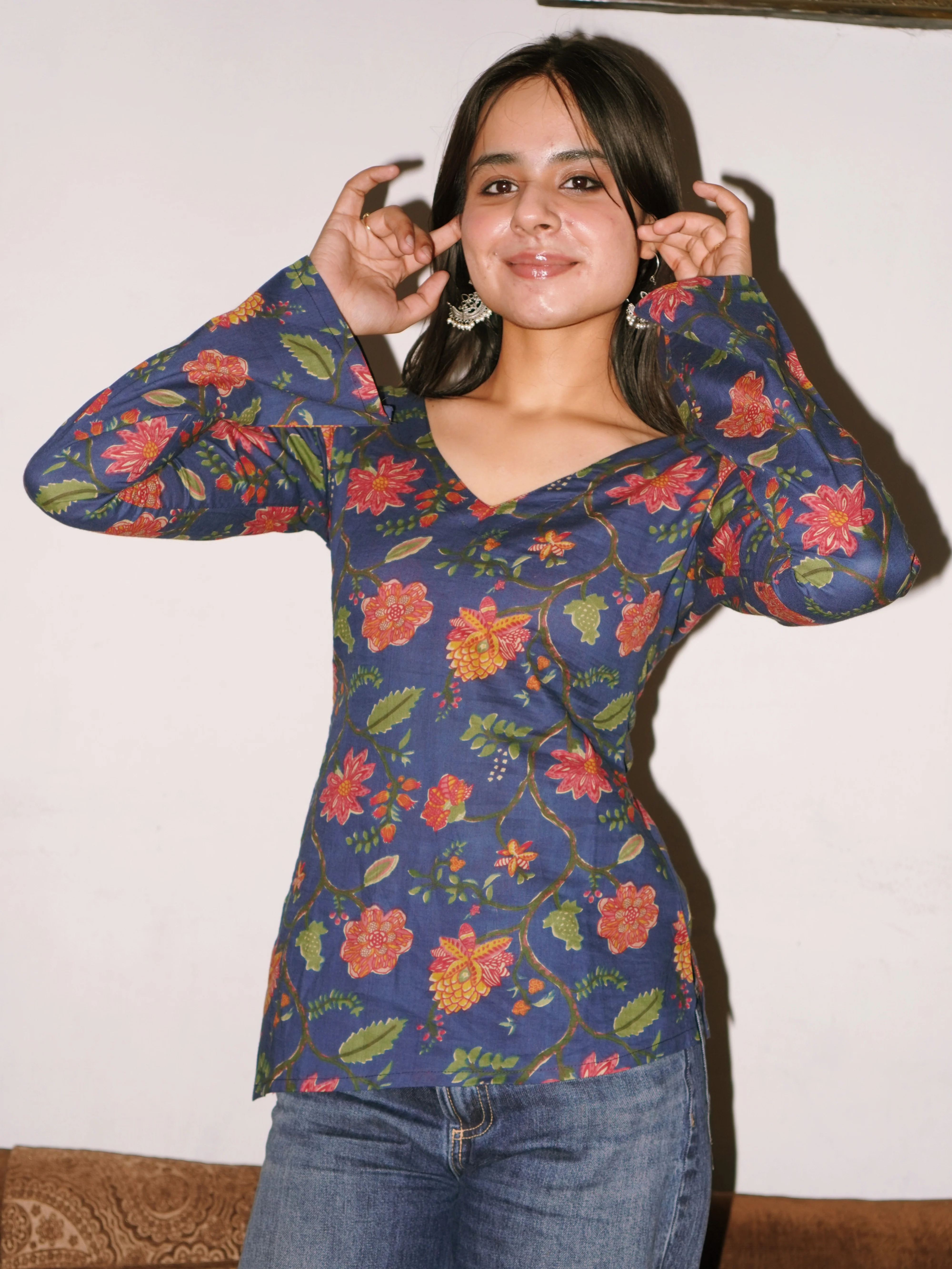 Rooh side bend deep back kurti - Image 2