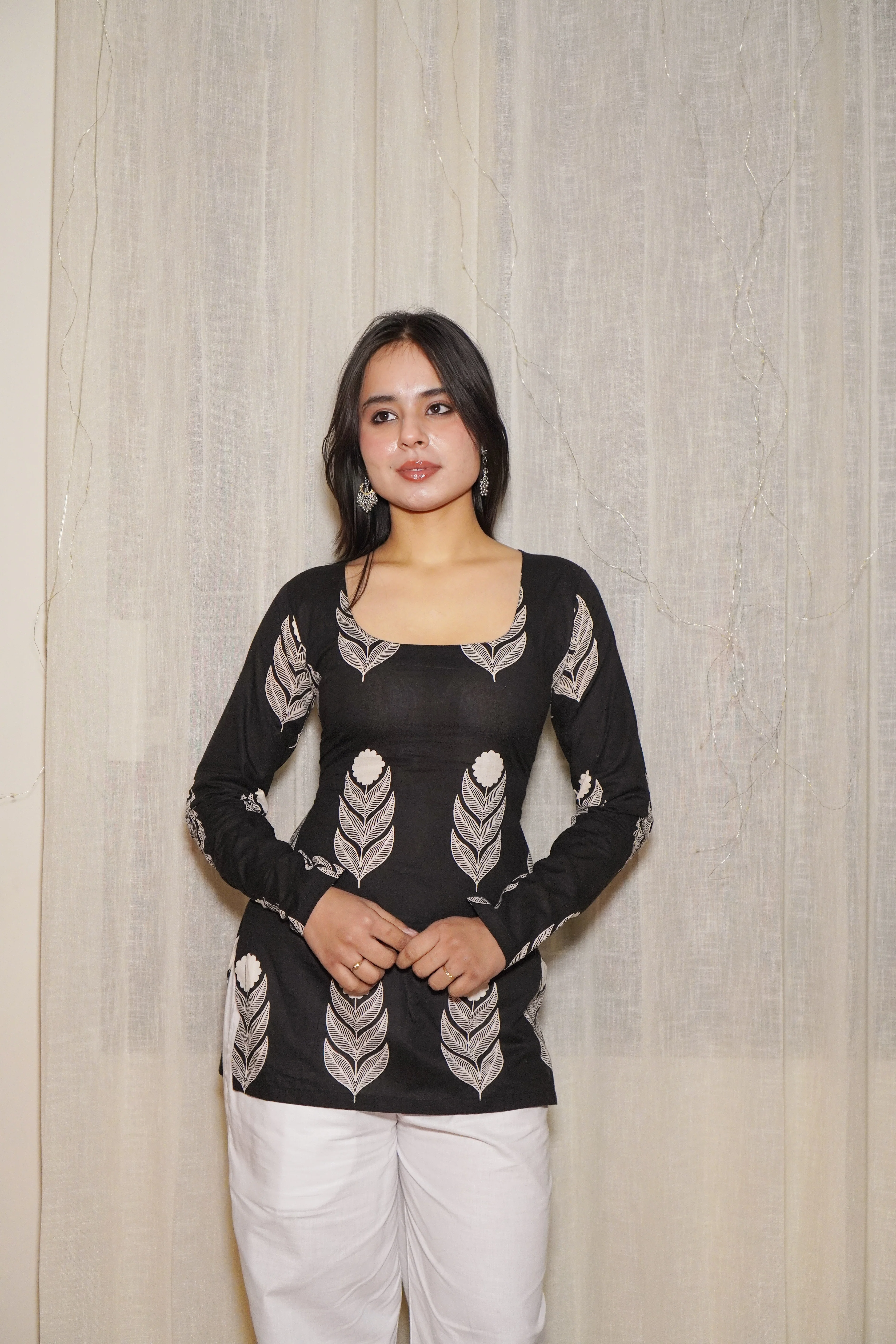 VAANYA LONG SLEEVE CORSET KURTI